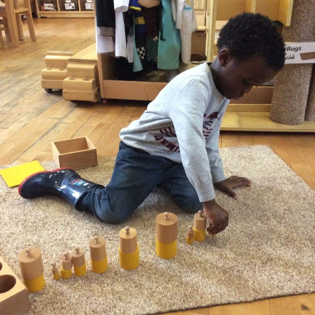 Matching identical dimensions using cylinder blocks and knobbed cylinders.