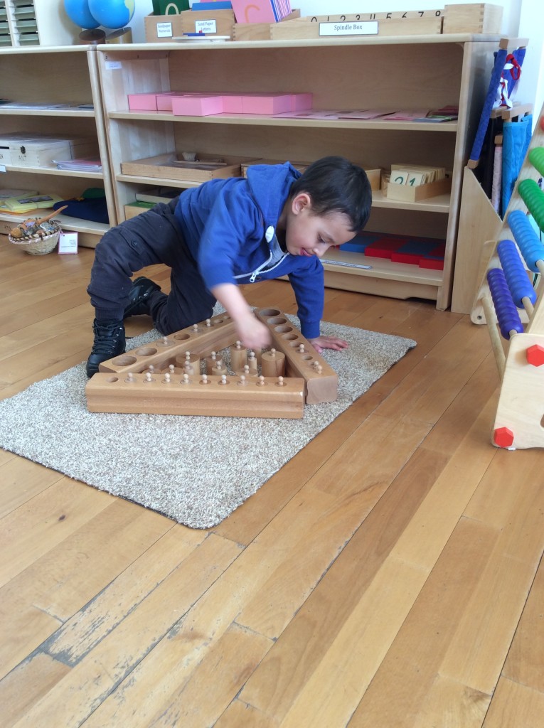Using three knobbed cylinder blocks.